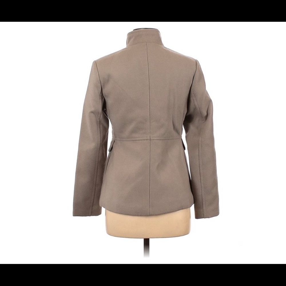 Gray jacket - Picture 2 of 5